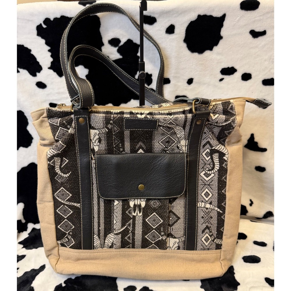 Sixtease The New Vintage Southwestern Ram Skull Leather Cotton Tote Bag Gray Tan